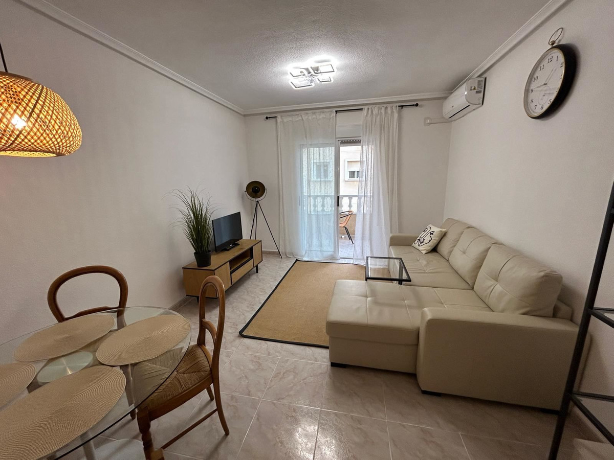 Appartement te koop in Torrevieja | 2 slaapkamers H5369356