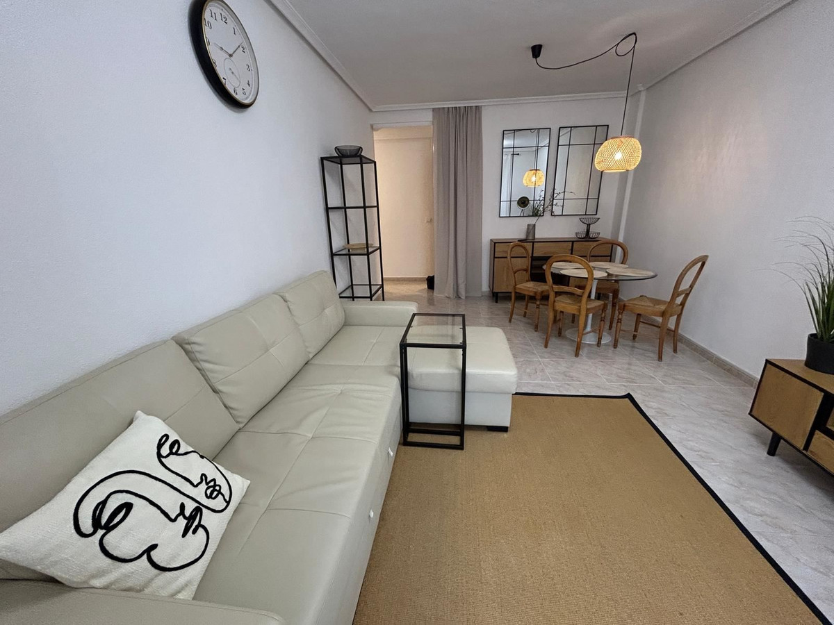 Appartement te koop in Torrevieja | 2 slaapkamers H5369356