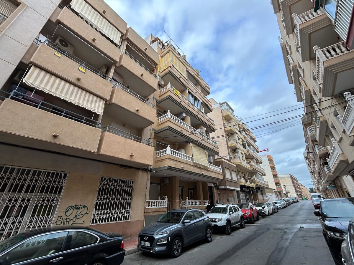 Appartement te koop in Torrevieja | 2 slaapkamers H5369356