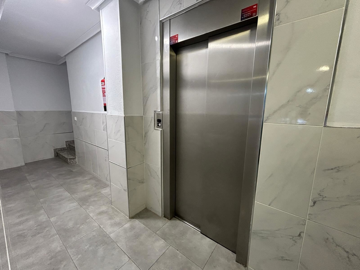 Appartement te koop in Torrevieja | 2 slaapkamers H5369356