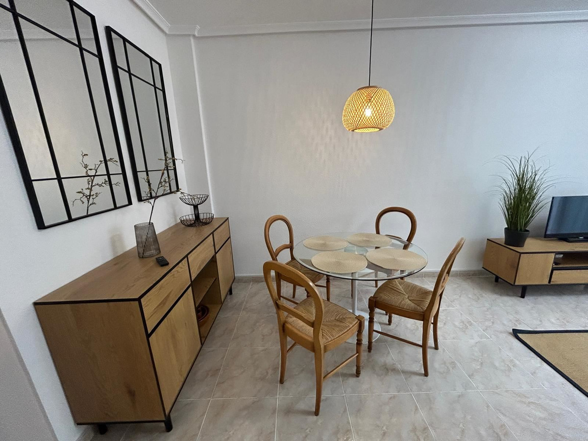 Appartement te koop in Torrevieja | 2 slaapkamers H5369356