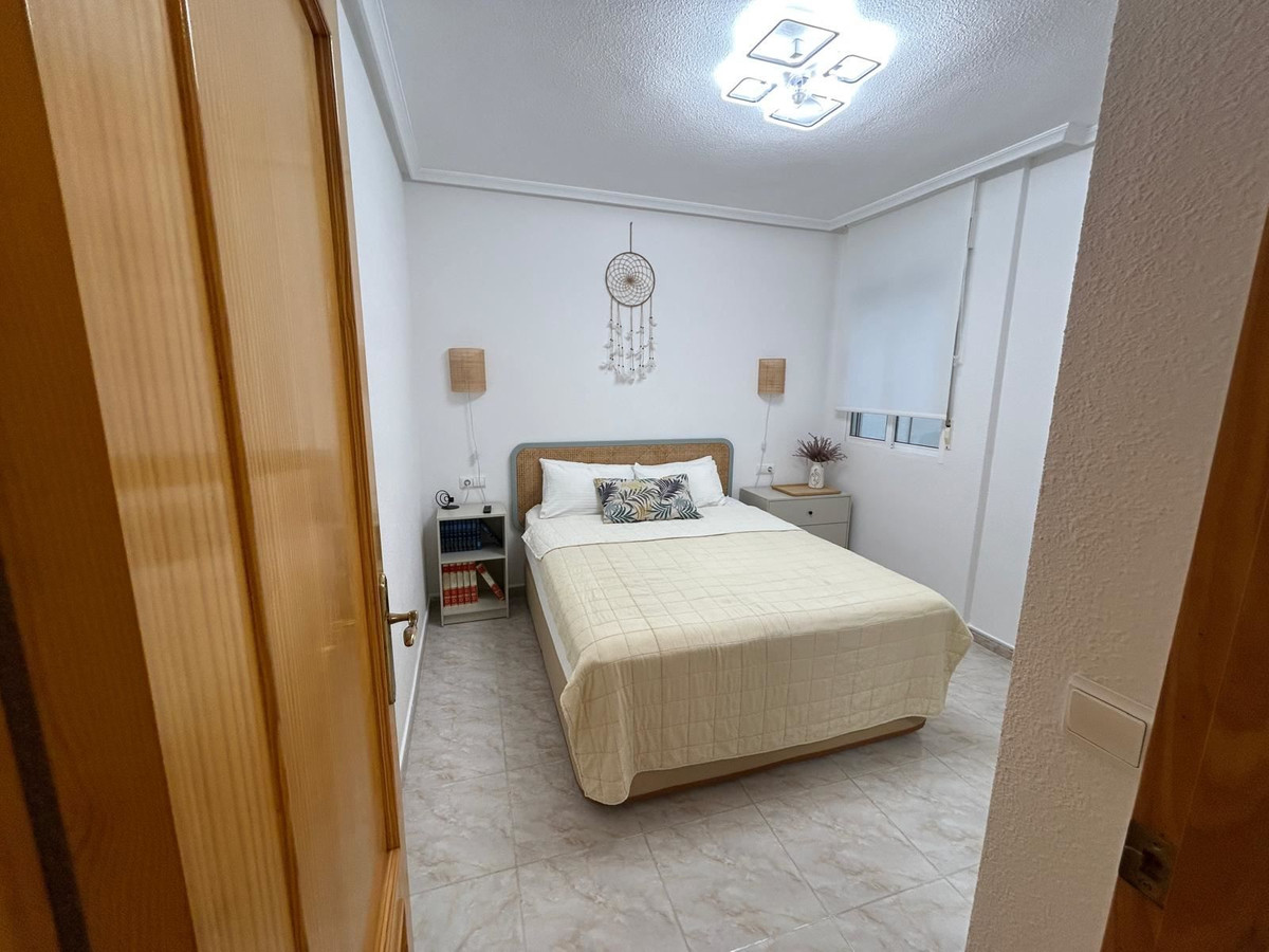 Appartement te koop in Torrevieja | 2 slaapkamers H5369356