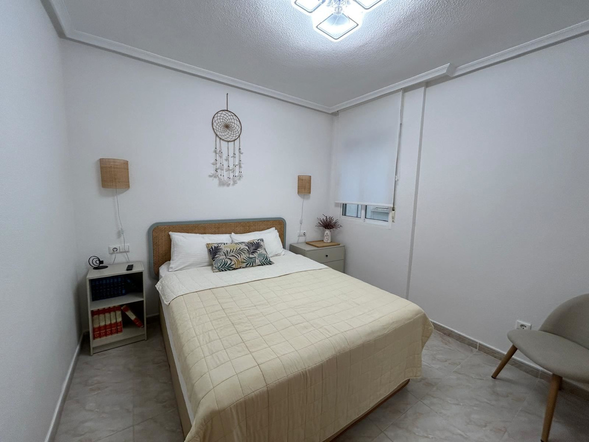 Appartement te koop in Torrevieja | 2 slaapkamers H5369356