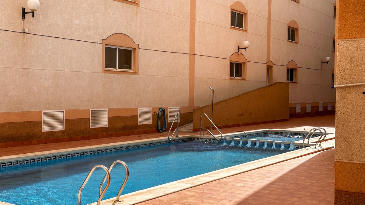 Appartement te koop in Torrevieja | 3 slaapkamers H5369896