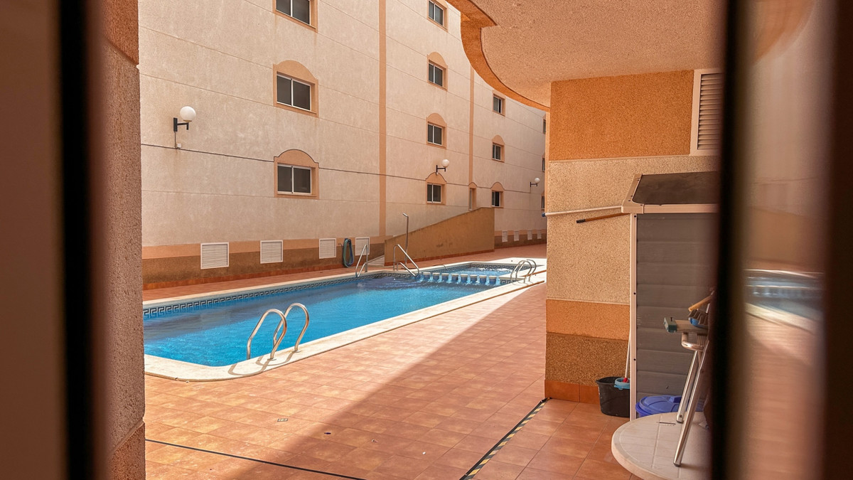 Appartement te koop in Torrevieja | 3 slaapkamers H5369896