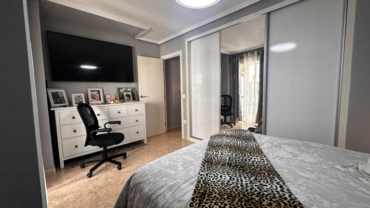 Appartement te koop in Torrevieja | 3 slaapkamers H5369896