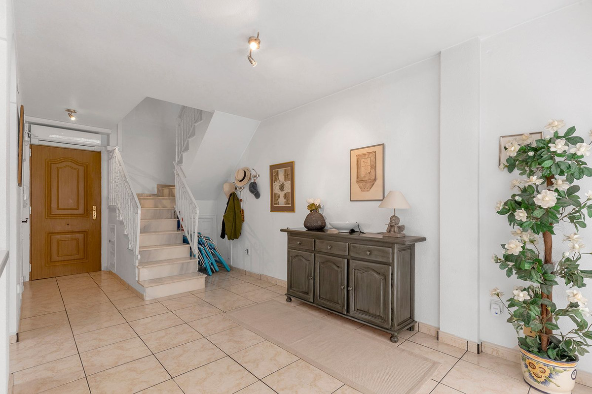 Duplex te koop in Torrevieja | 4 slaapkamers H5378932