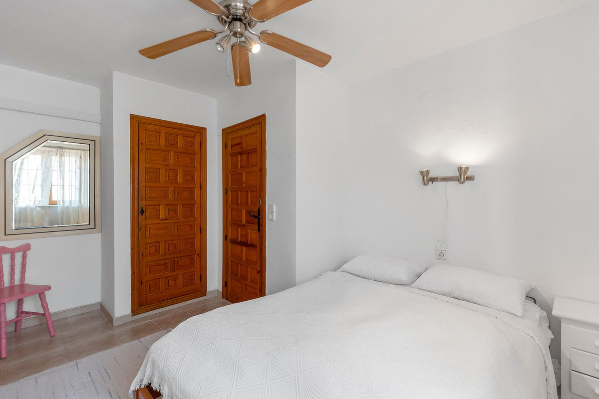 Duplex te koop in Torrevieja | 4 slaapkamers H5378932