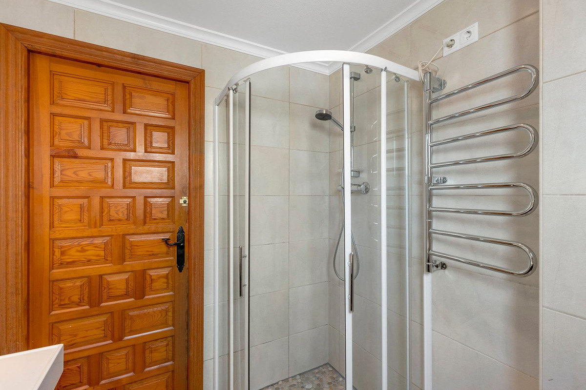 Duplex te koop in Torrevieja | 4 slaapkamers H5378932
