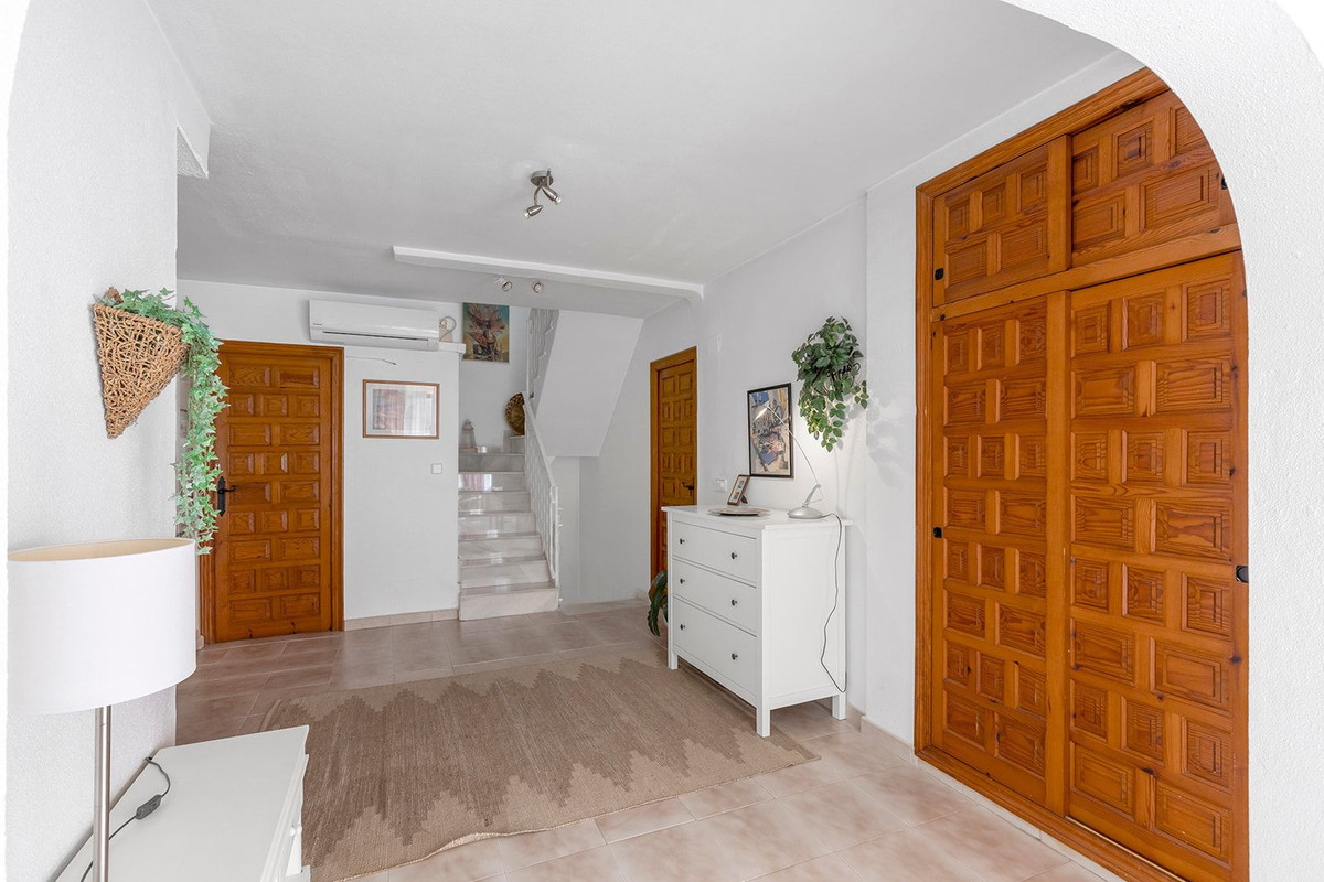 Duplex te koop in Torrevieja | 4 slaapkamers H5378932