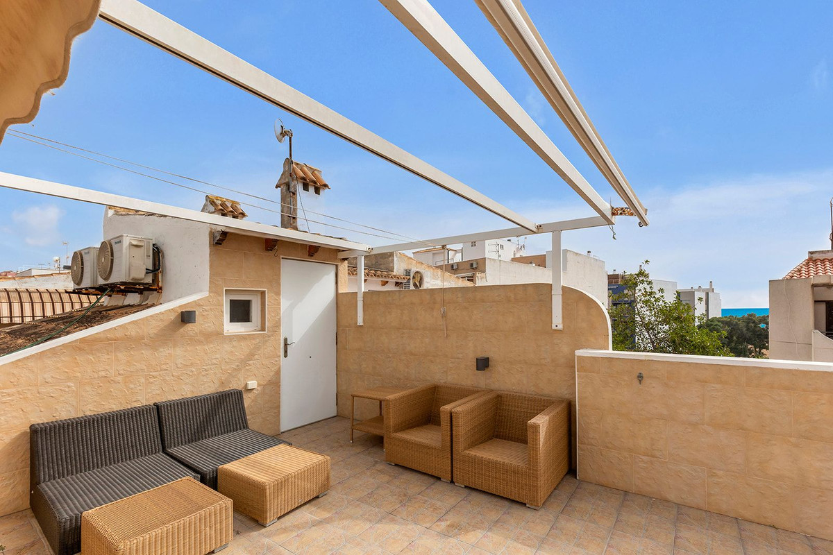Duplex te koop in Torrevieja | 4 slaapkamers H5378932