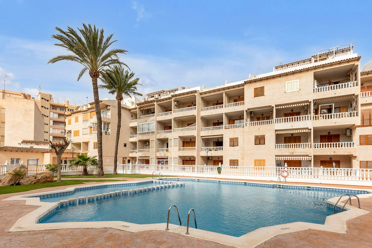 Duplex te koop in Torrevieja | 4 slaapkamers H5378932