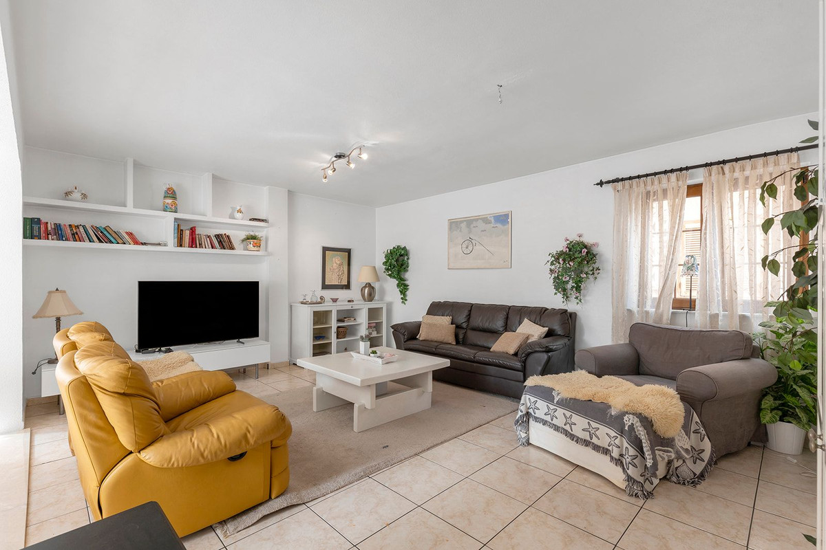 Duplex te koop in Torrevieja | 4 slaapkamers H5378932