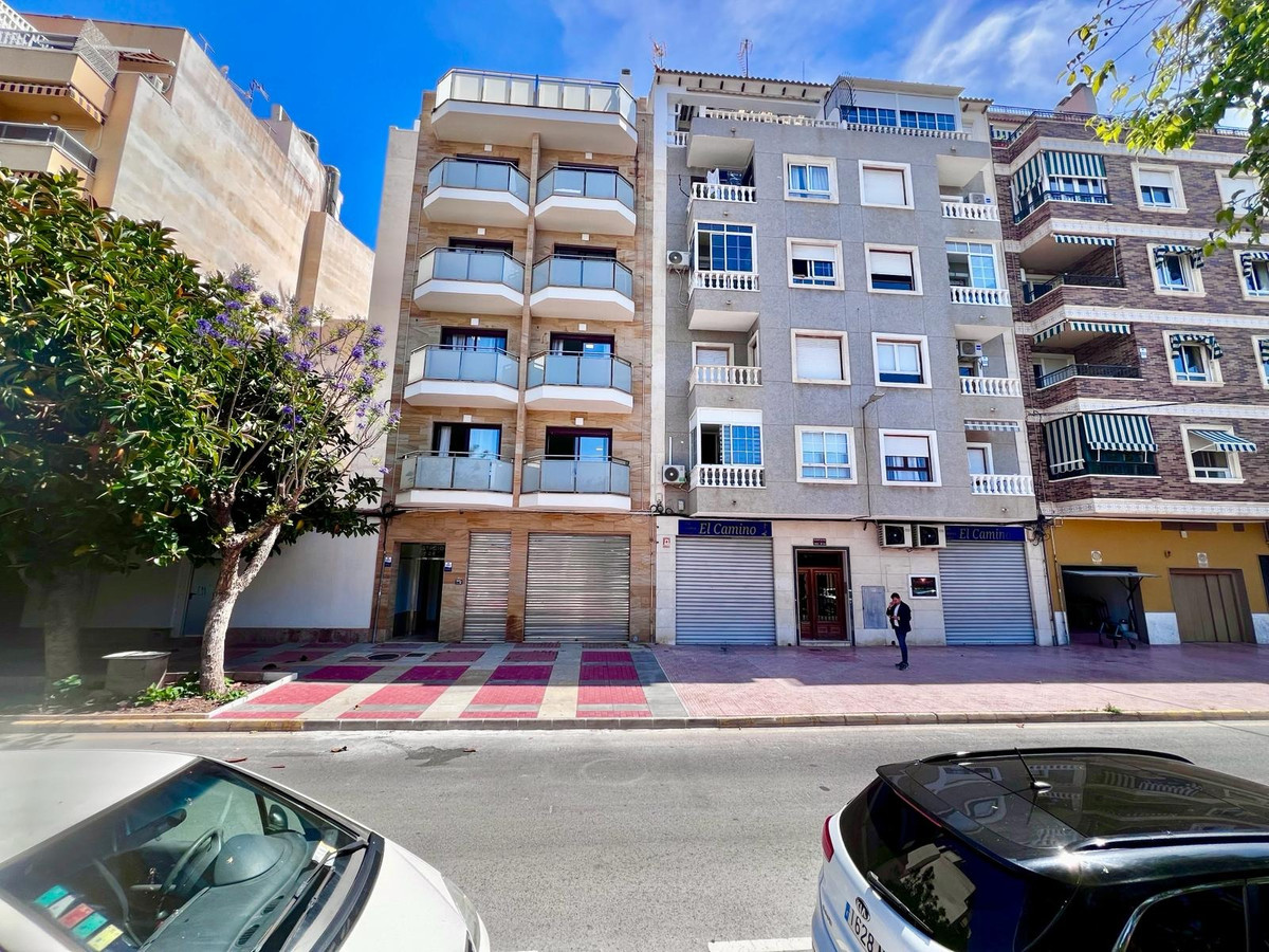 Appartement te koop in Torrevieja | 2 slaapkamers H5389426