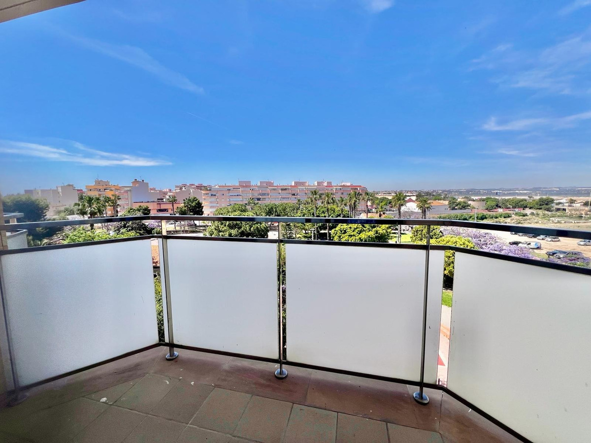 Appartement te koop in Torrevieja | 2 slaapkamers H5389426