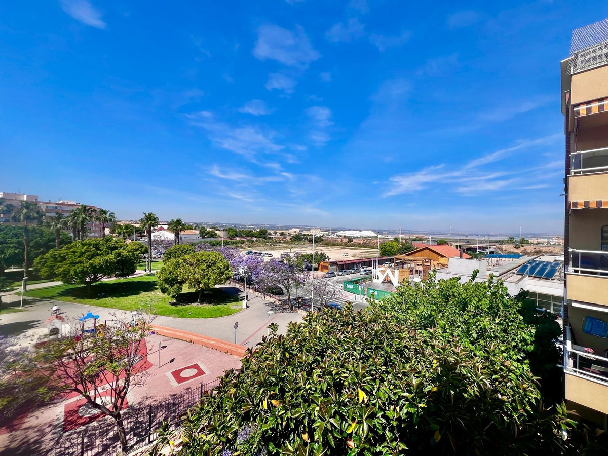 Appartement te koop in Torrevieja | 2 slaapkamers H5389429