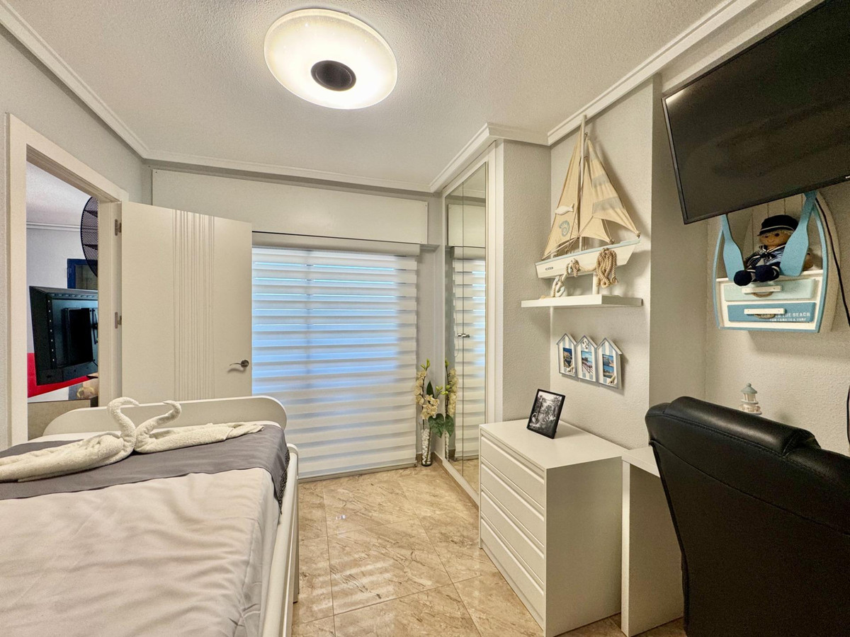 Appartement te koop in Torrevieja | 2 slaapkamers H5389444