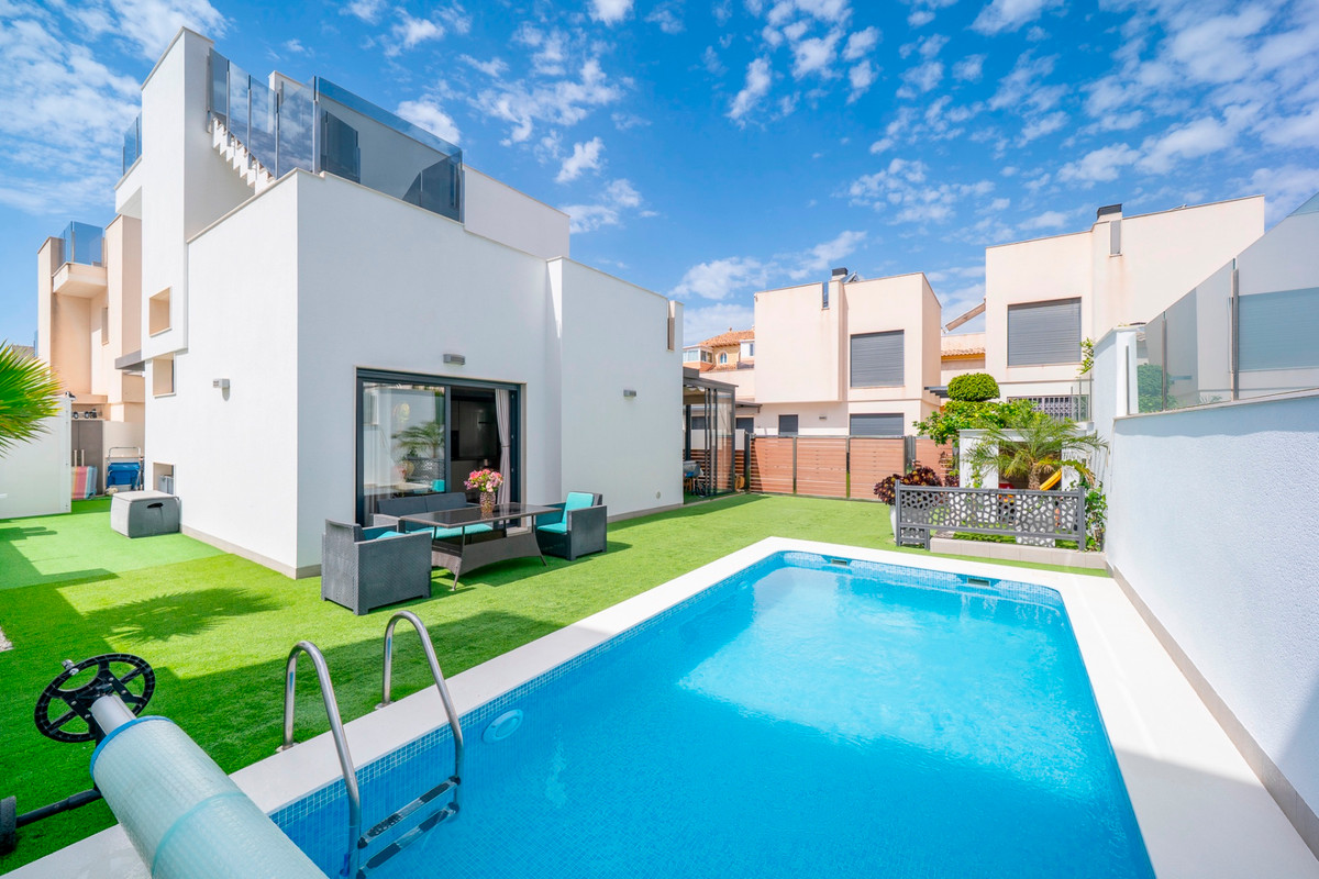 Appartement te koop in Torrevieja | 5 slaapkamers H5400910