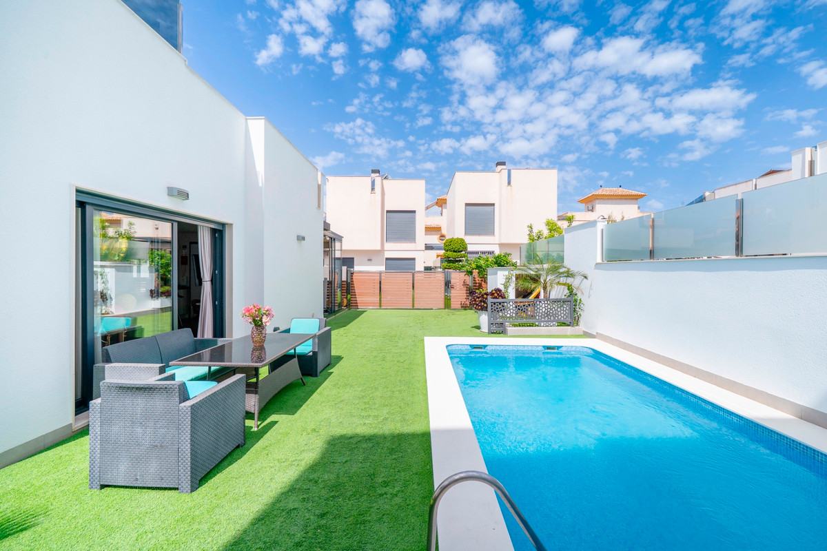 Appartement te koop in Torrevieja | 5 slaapkamers H5400910