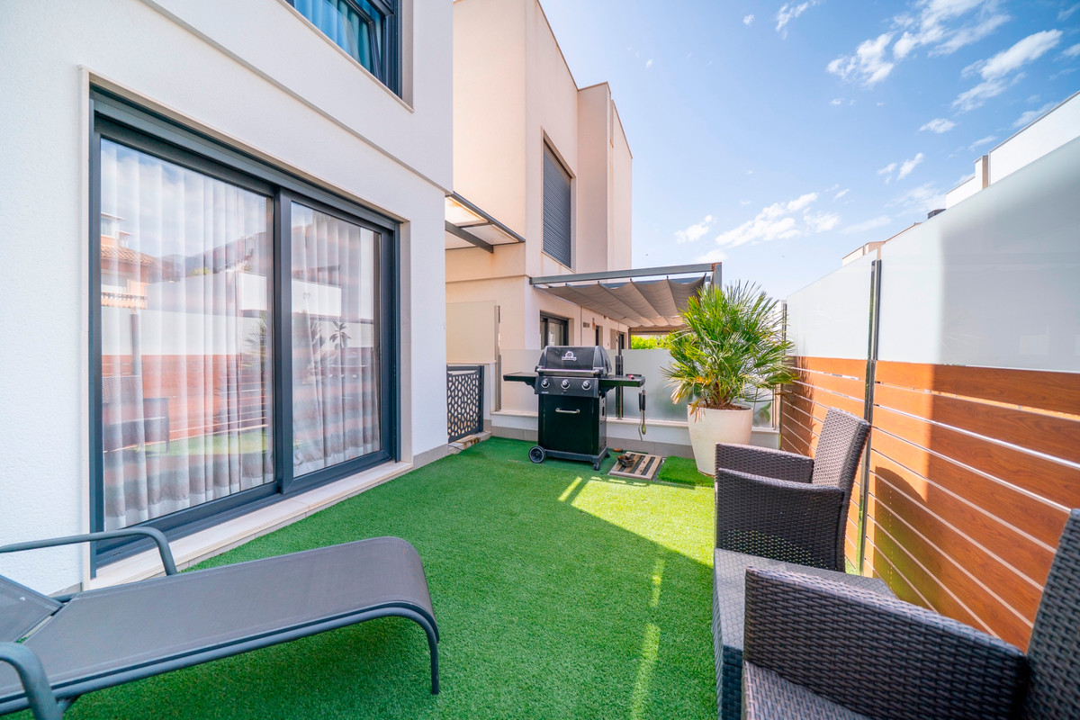Appartement te koop in Torrevieja | 5 slaapkamers H5400910