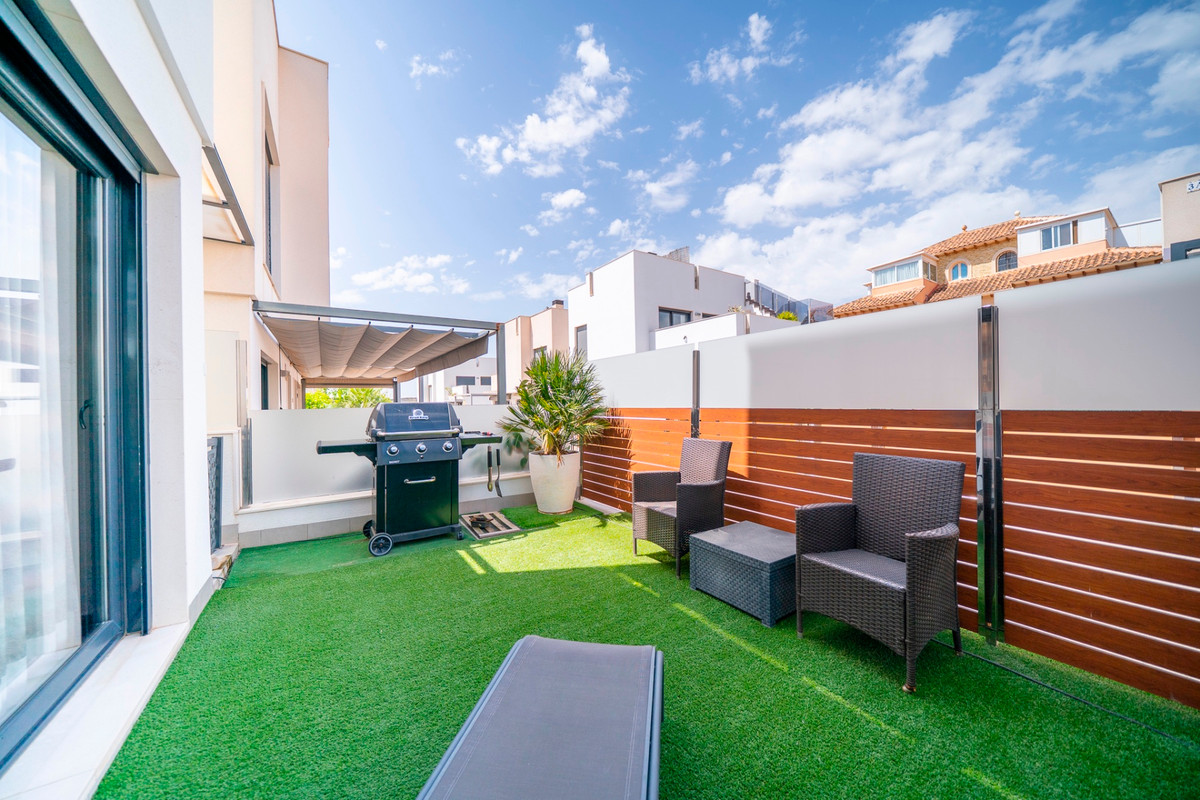 Appartement te koop in Torrevieja | 5 slaapkamers H5400910