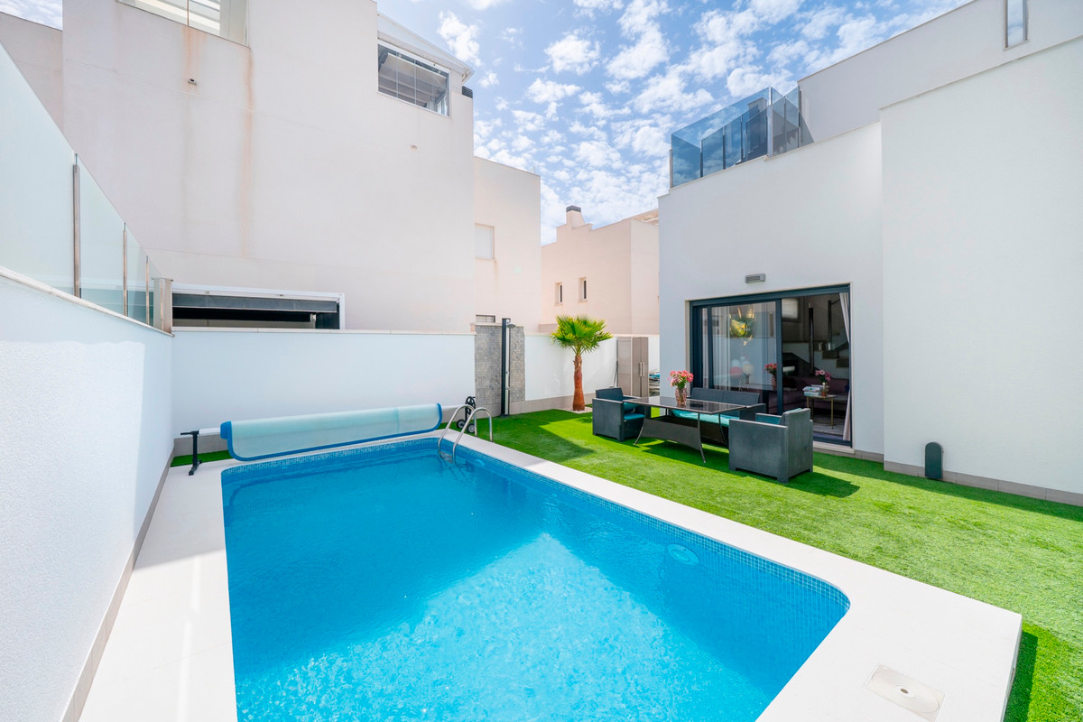 Appartement te koop in Torrevieja | 5 slaapkamers H5400910