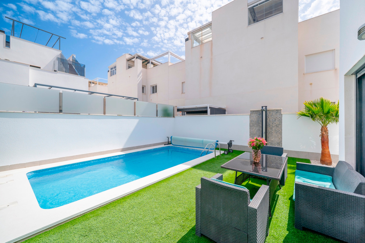 Appartement te koop in Torrevieja | 5 slaapkamers H5400910