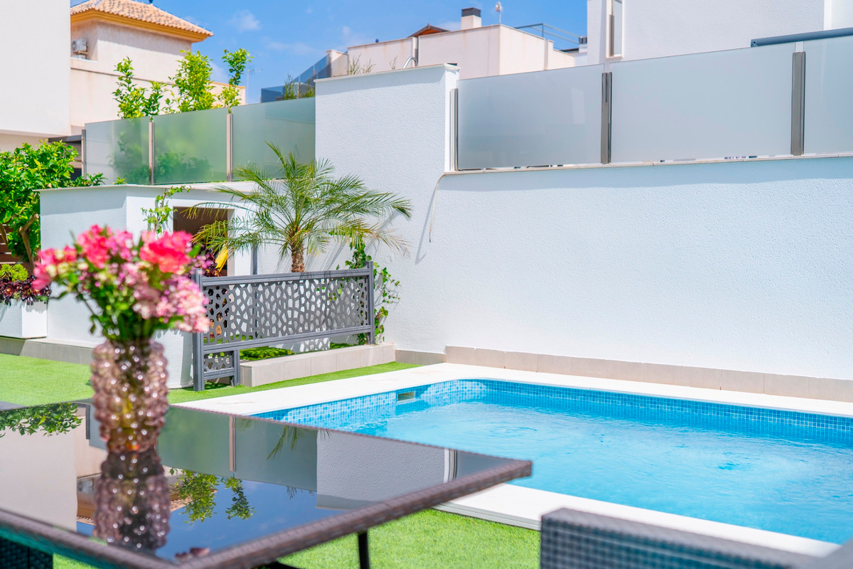 Appartement te koop in Torrevieja | 5 slaapkamers H5400910