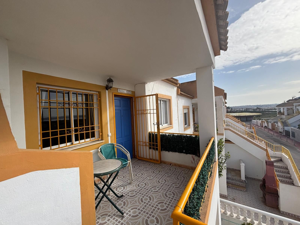 Appartement te koop in Torrevieja | 2 slaapkamers H5406376