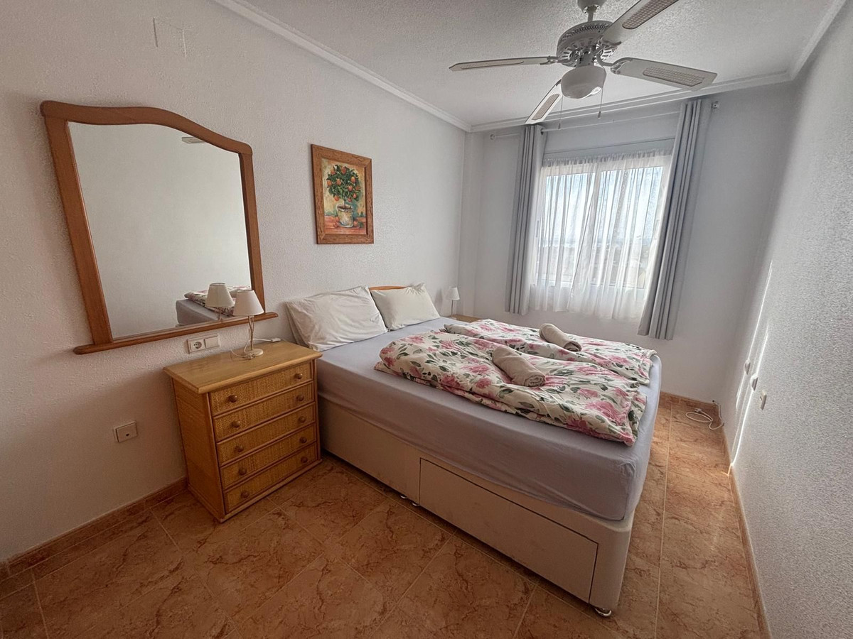 Appartement te koop in Torrevieja | 2 slaapkamers H5406376