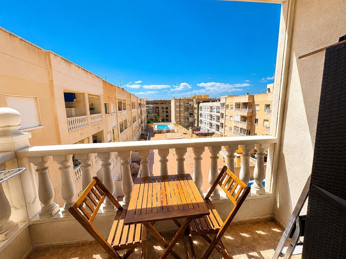 Appartement te koop in Torrevieja | 2 slaapkamers H5406559