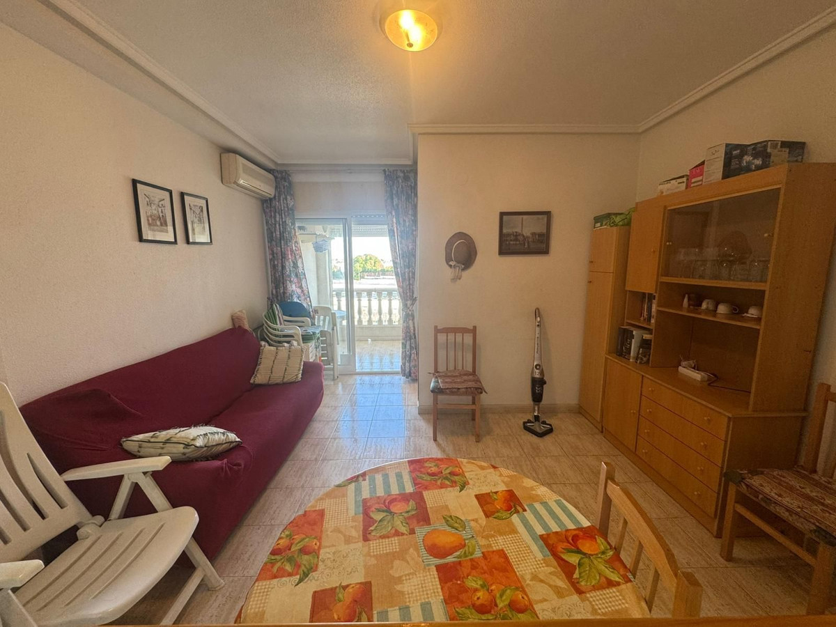 Appartement te koop in Torrevieja | 2 slaapkamers H5407624