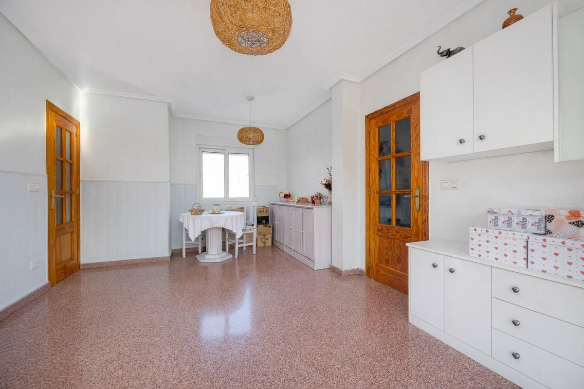 Appartement te koop in Torrevieja | 2 slaapkamers H5407633