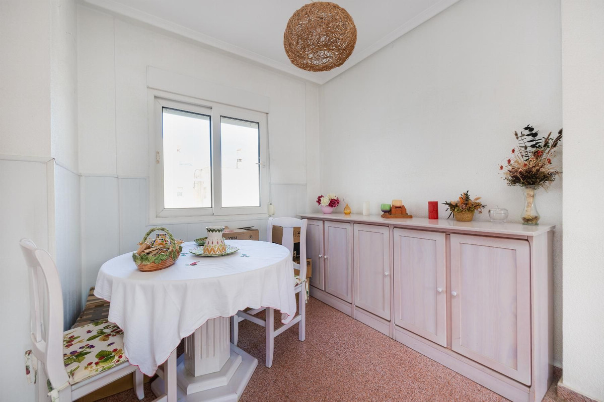 Appartement te koop in Torrevieja | 2 slaapkamers H5407633