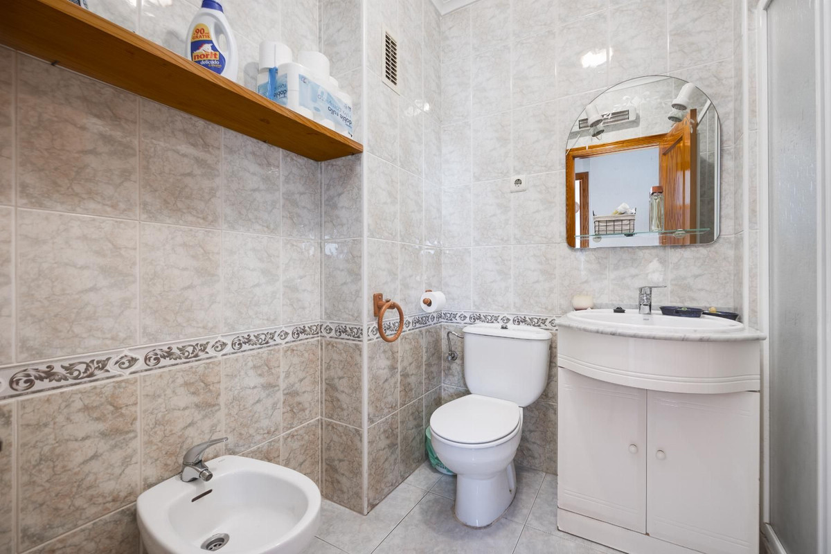 Appartement te koop in Torrevieja | 2 slaapkamers H5407633