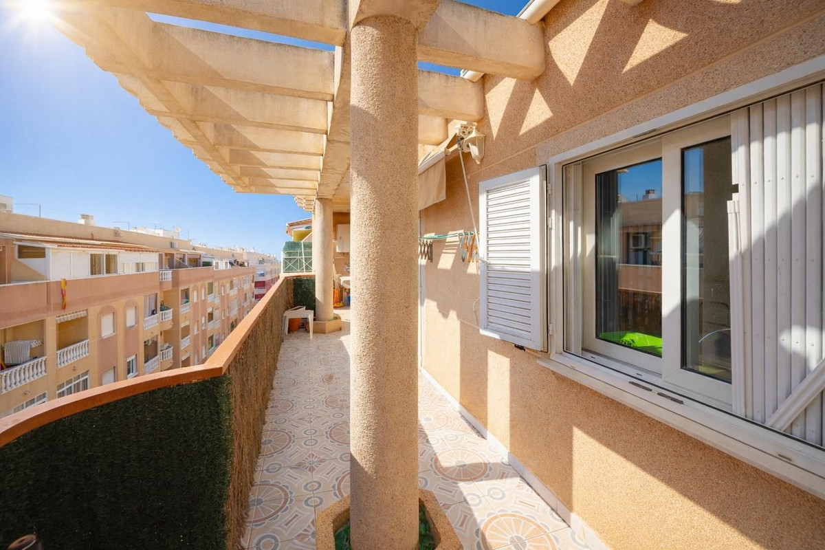 Appartement te koop in Torrevieja | 2 slaapkamers H5407633