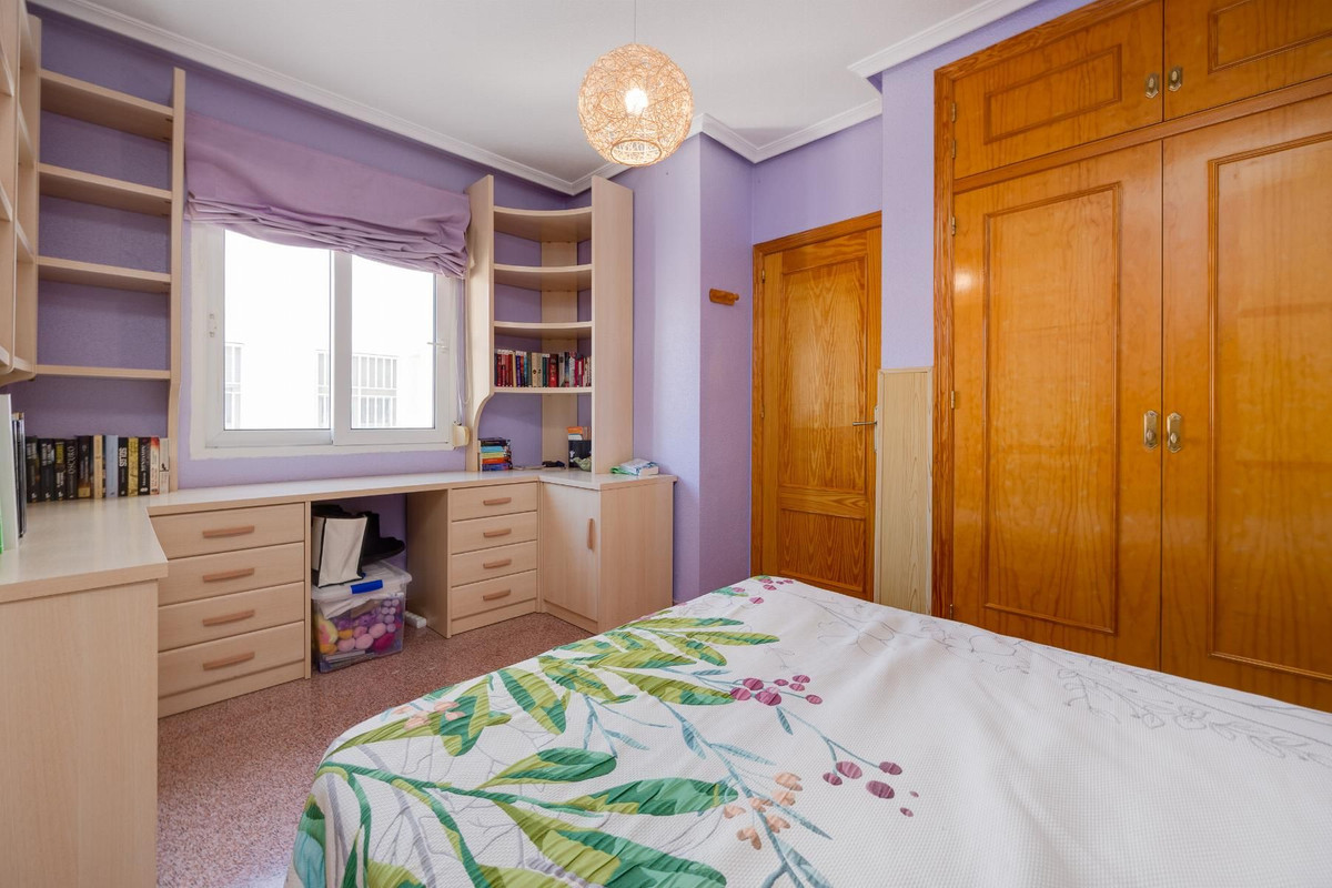 Appartement te koop in Torrevieja | 2 slaapkamers H5407633