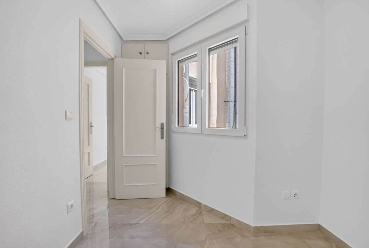 Appartement te koop in Torrevieja | 2 slaapkamers H5413234