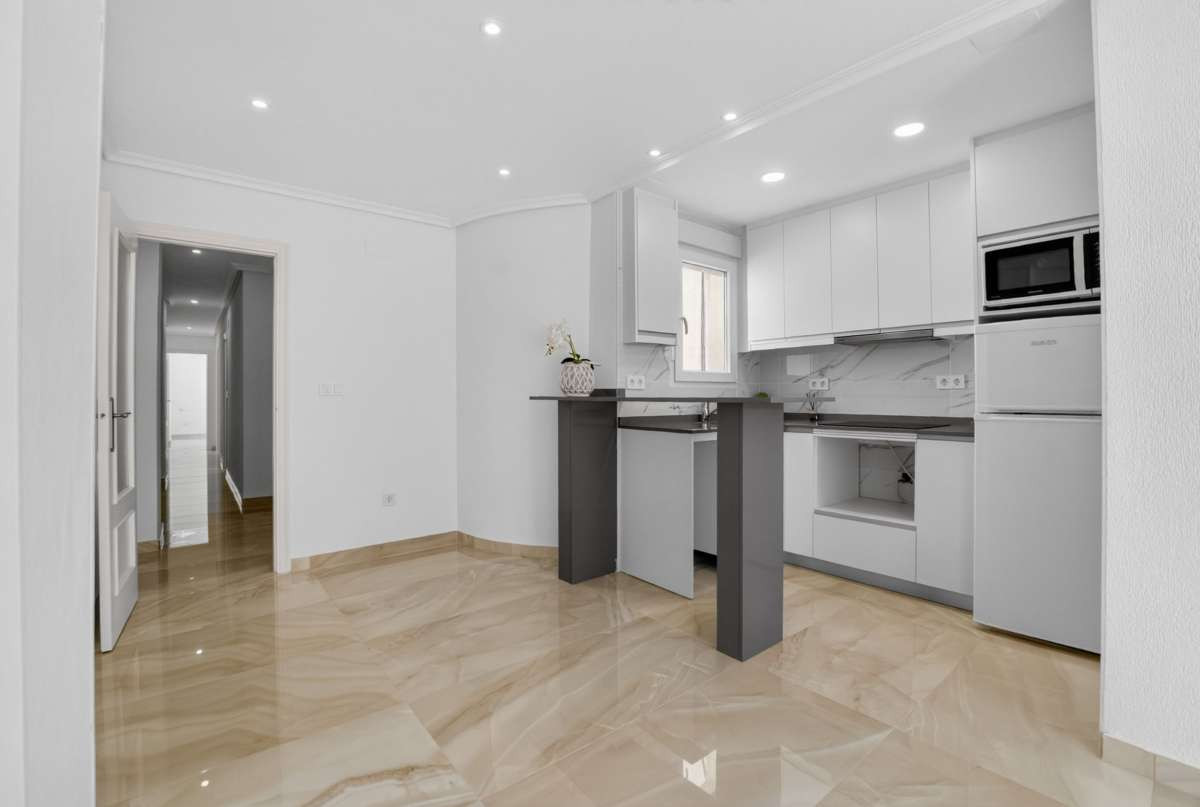 Appartement te koop in Torrevieja | 2 slaapkamers H5413234