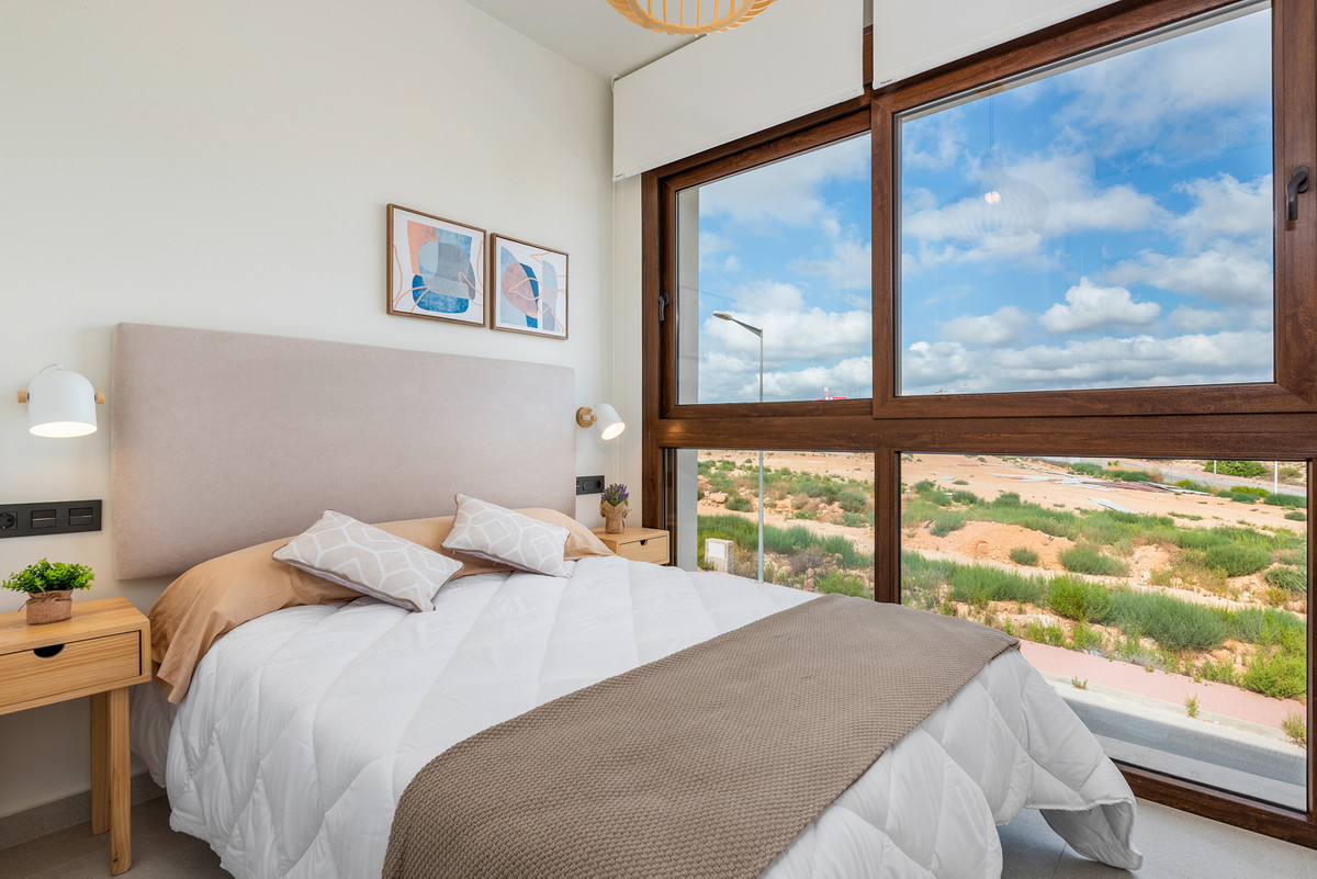 Appartement te koop in Torrevieja | 2 - 3 slaapkamers H5414791