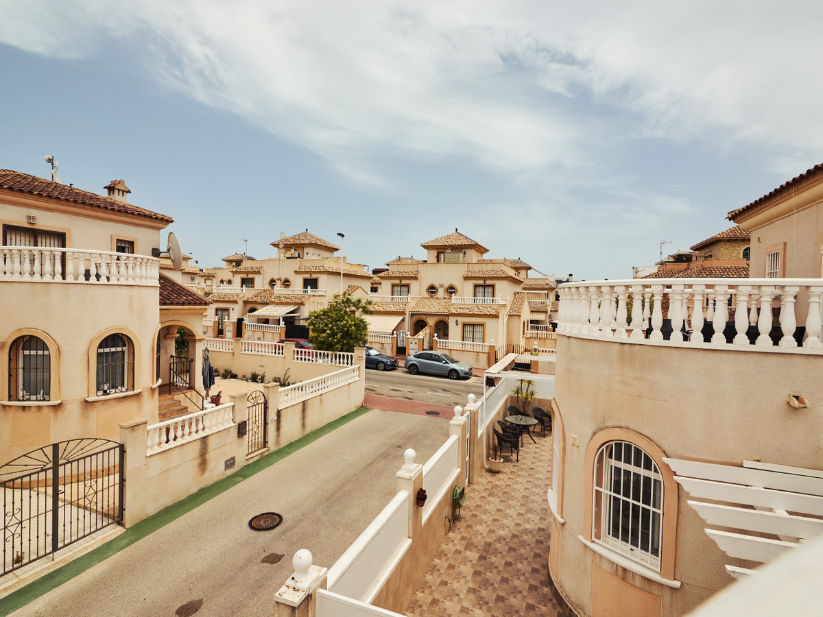 Appartement te koop in Torrevieja | 2 slaapkamers H5423875