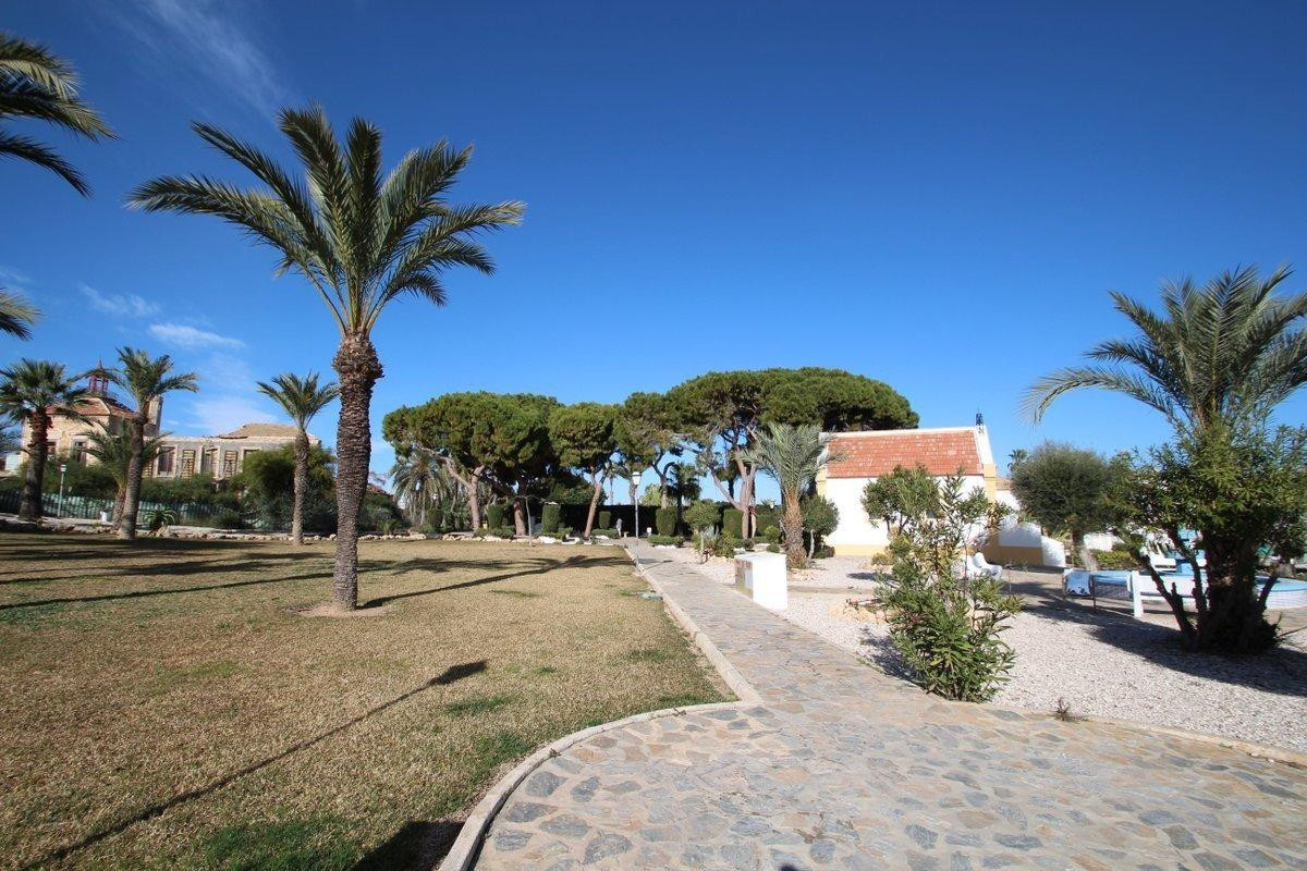 Bungalow te koop in Torrevieja | 1 slaapkamers H5426284