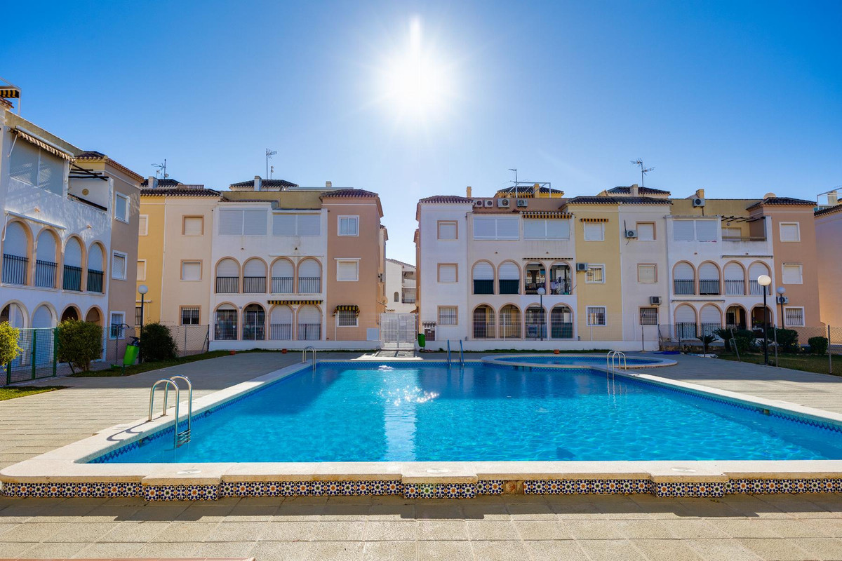 Huis te koop in Torrevieja | 2 slaapkamers H5426398