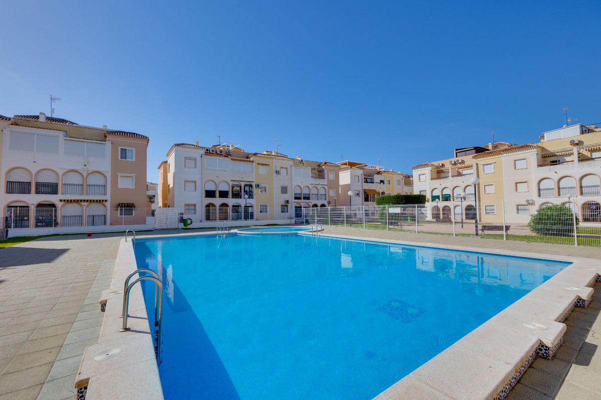 Huis te koop in Torrevieja | 2 slaapkamers H5426398