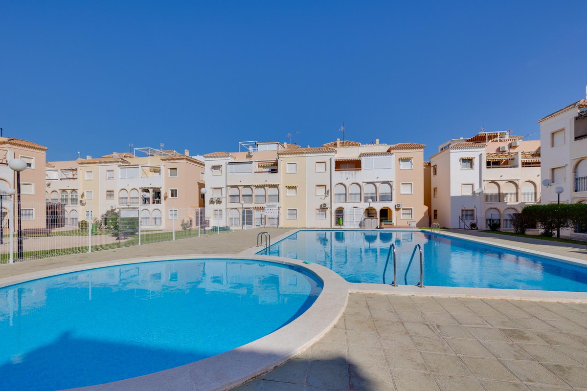 Huis te koop in Torrevieja | 2 slaapkamers H5426398