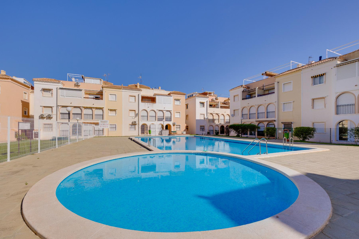 Huis te koop in Torrevieja | 2 slaapkamers H5426398