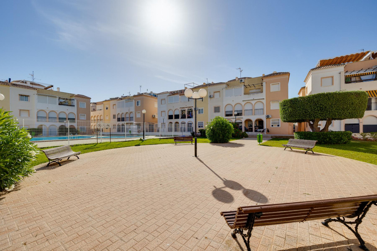 Huis te koop in Torrevieja | 2 slaapkamers H5426398