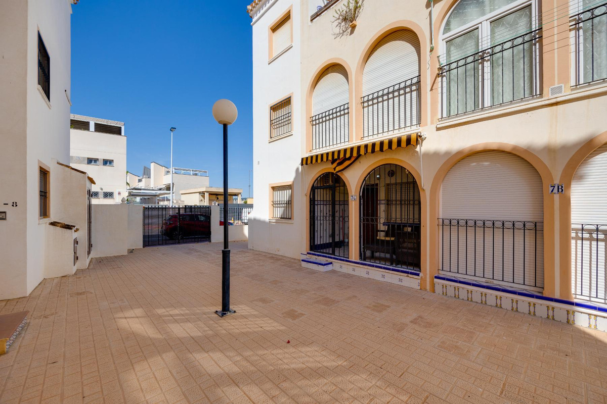 Huis te koop in Torrevieja | 2 slaapkamers H5426398