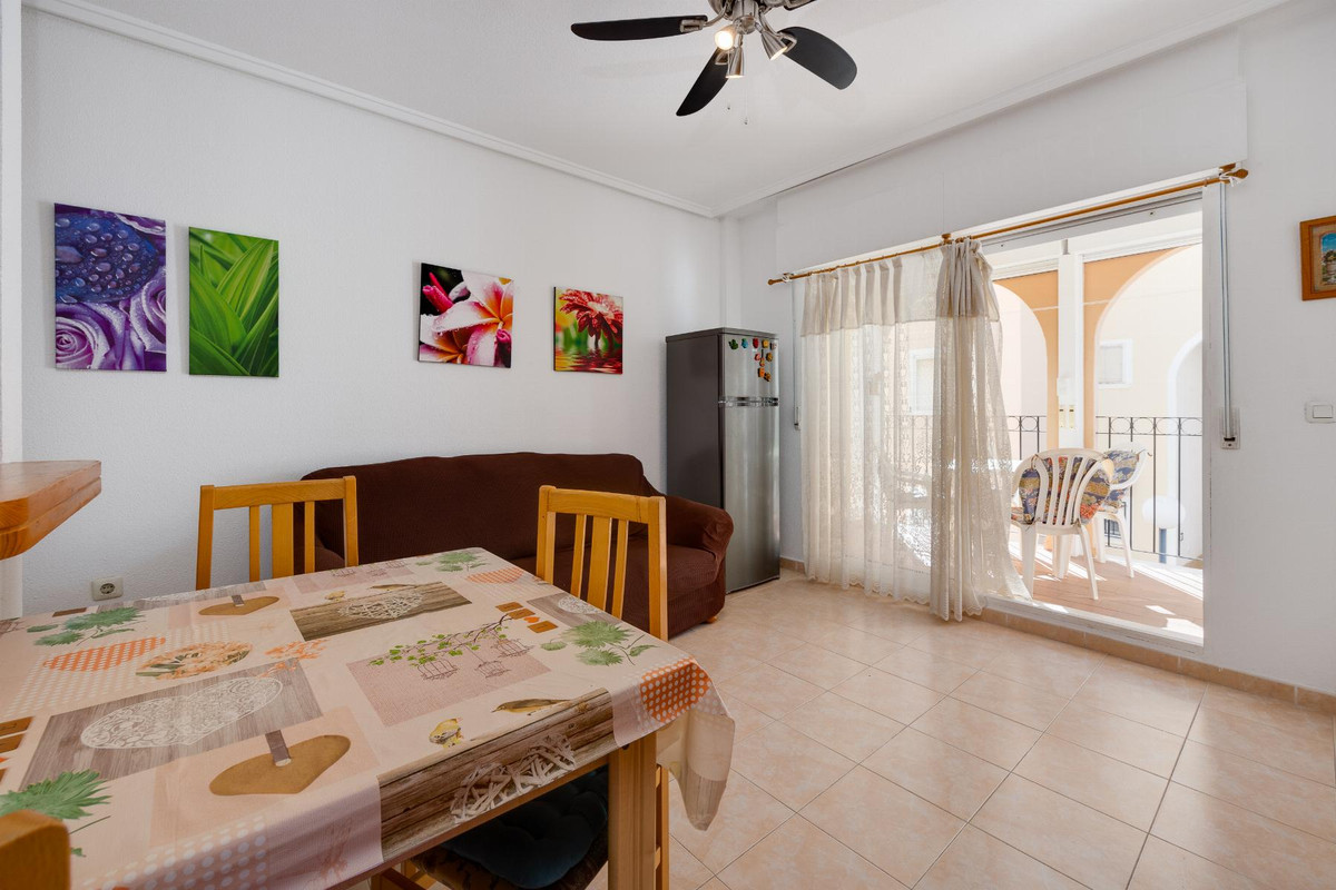Huis te koop in Torrevieja | 2 slaapkamers H5426398