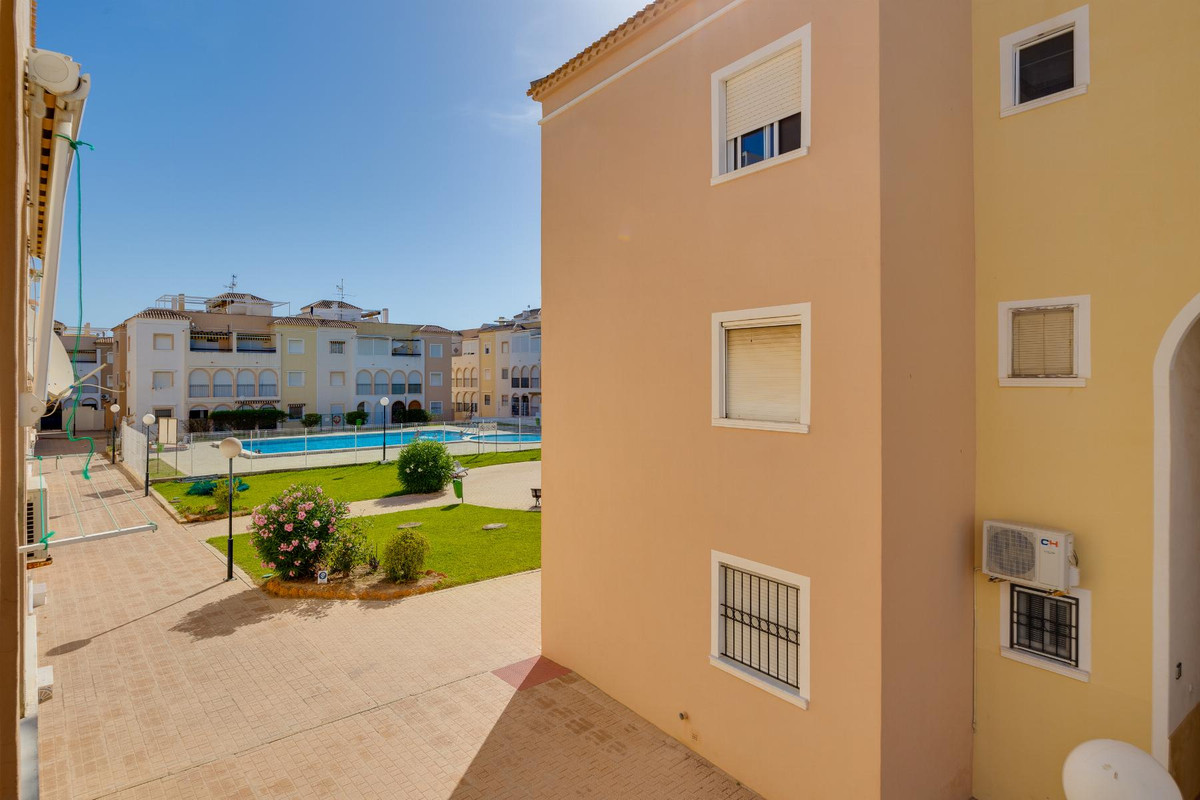 Huis te koop in Torrevieja | 2 slaapkamers H5426398